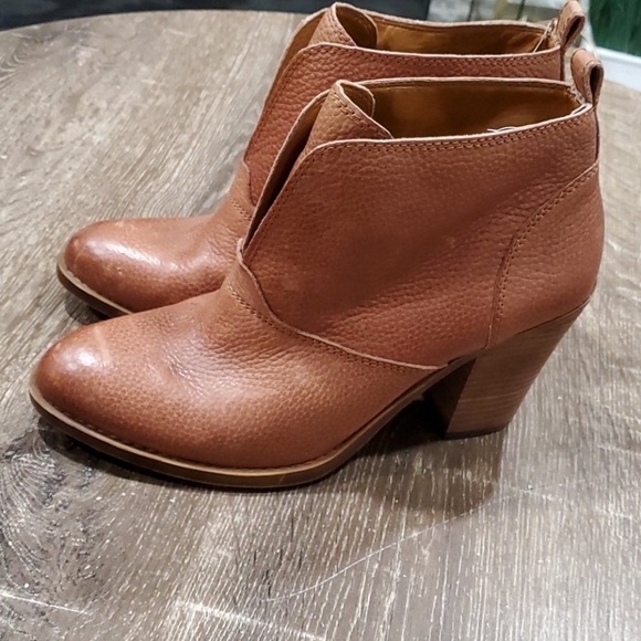 Lucky Brand Ehllen leather ankle boots size 10 - Picture 10 of 10